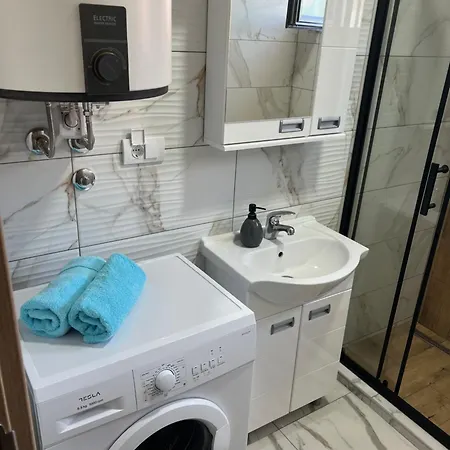 Apartament Dami