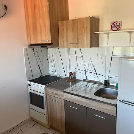 Dami Apartment