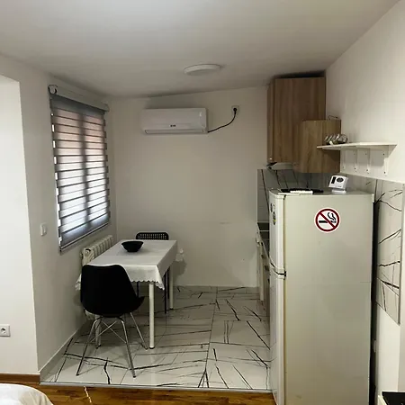 Dami Apartament Belgrad